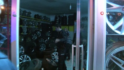 İş yerini soymaya çalışan hırsızı vatandaşlar suçüstü yakaladı