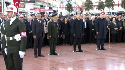 Taksim Camii’nde görevli işçilerden 9'u 5 geçe Ata'ya saygı duruşu