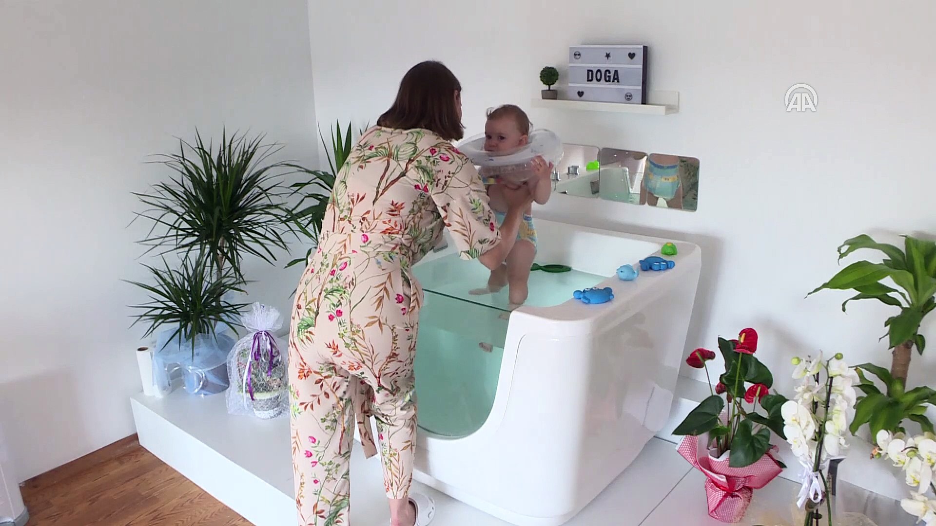 Bebeklerin 'SPA ve masaj' keyfi - BURSA - Dailymotion Video
