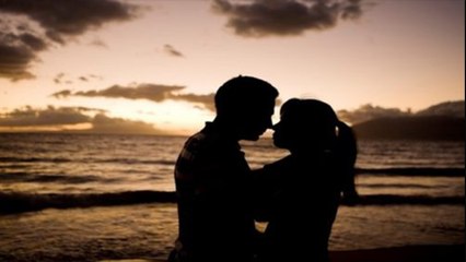 பஸ்சில் ஏறினர்.. செத்துப் போன கள்ளக்காதல் ஜோடி!- வீடியோ