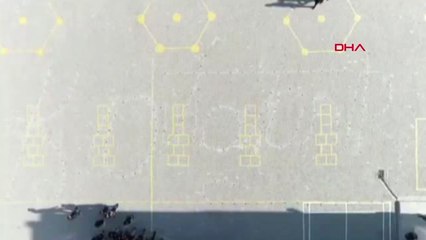 Uşak'ta Şefkat Ortaokulu Öğrencilerininden 'Atatürk'ün İmzası' Koreografisi