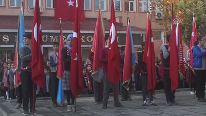 Büyük Önder Atatürk'ü Anıyoruz