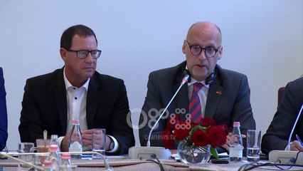 Download Video: Ora News - Henze: Investitorët europianë nuk vijnë sepse nuk kanë siguri