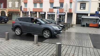 Opération escargot pour annoncer la manifestation du 17 novembre