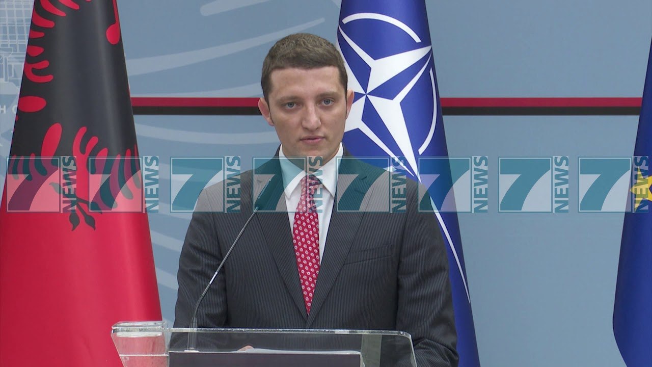 SHPALLET «NON GRATA» EURODEPUTETJA QIPRIOTE ELENI THEOCHAROUS - News, Lajme - Kanali 7