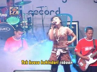 Yanti Armeliya - Anggur Merah [Official Music Video]