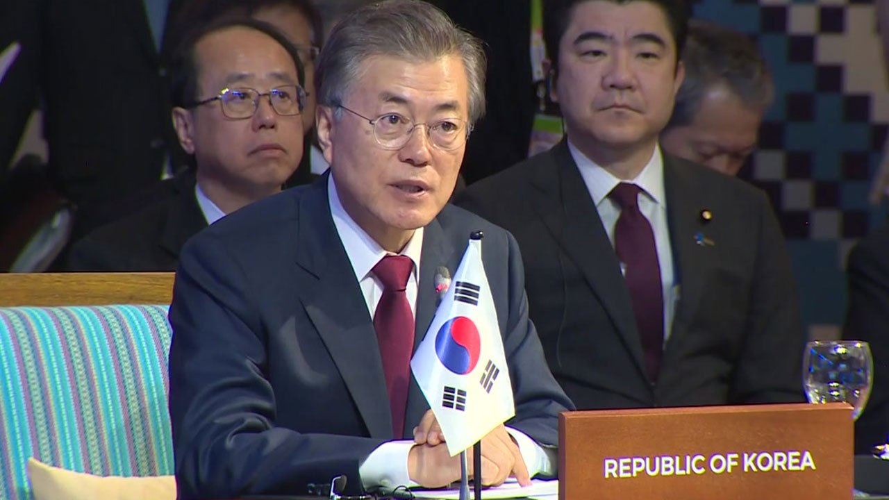 문 대통령, 이번 주 경제 외교 나선다...푸틴·시진핑 회담도 추진 / YTN