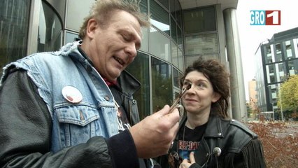 Les enchères de Johnny Hallyday - Groland Le Zapoï du 10/11