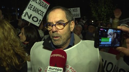 Manifestantes piden que se devuelva el dinero del impuesto hipotecario