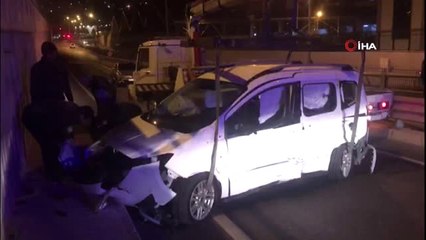 Kuşadası'nda Alkollü Sürücü Emniyet Önünde Kaldırıma Çarptı: 1 Yaralı