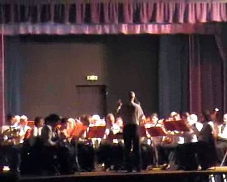 Cérémonie 11 Novembre 2006 A TRETS P3 Concert de la musicale d'aix en provence