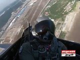 پاک فضائیہ کے JF-17 تھنڈر نے ژوہائی ائیر شومیں شاندار فضائی مظاہرہ سے تماشائیوں پر سحر طاری کر دیا مزید ویڈیوز دیکھیں: