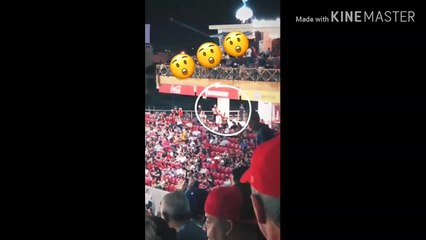 Sacan a Kenia Os con seguridad del estadio y ponen su roast yourself