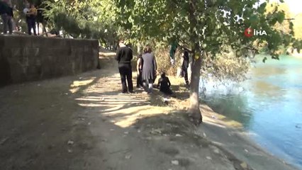 Irmağa Düşen 2 Çocuk ve 2 Anne Son Anda Kurtarıldı
