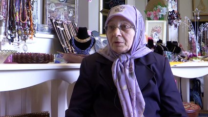 Cam, 82 yaşındaki ellerde hayat buluyor - İSTANBUL