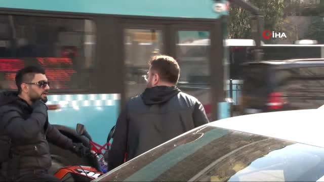 Beyoğlu'nda Kalp Krizi Geçiren 66 Yaşındaki Taksici Direksiyon Başında Hayatını Kaybetti