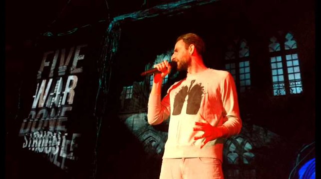 Mons: Mochélan sur la Grand-Place pour le mapping sur l'hôtel de ville