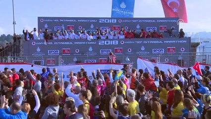 MS hastaları için geri geri koştu - İSTANBUL