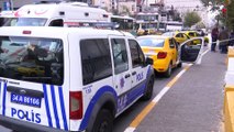 Taksi sürücüsü aracında ölü bulundu - İSTANBUL
