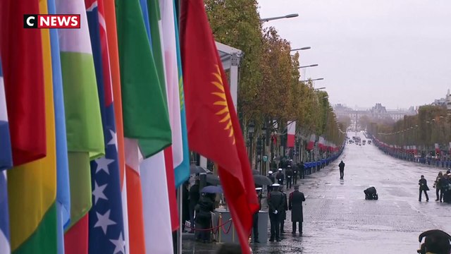 Au son des cloches et du clairon, 70 dirigeants mondiaux sous l'Arc de Triomphe