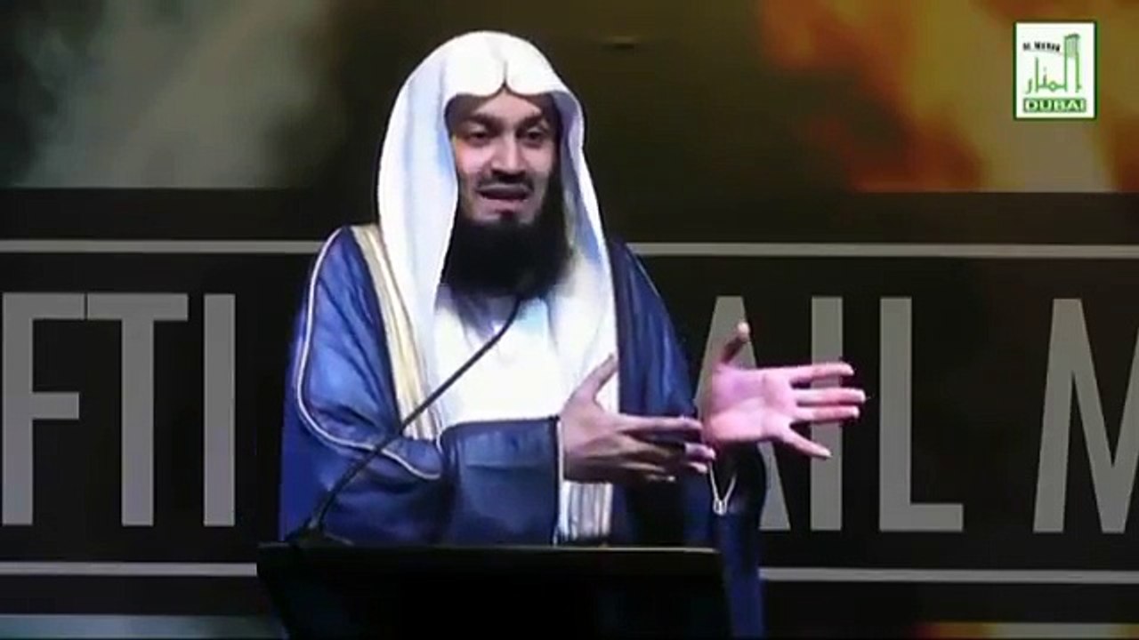 Hindu Brother asks on Why Men & Women entrance are Seperated.  By Mufti Menk .