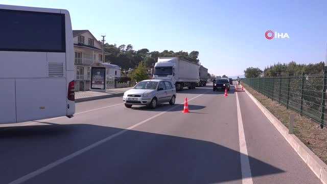 Damperi Açık Unutulan Kamyon Mobese Direğini Parçaladı