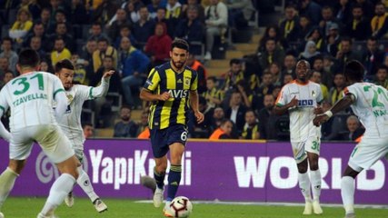 Fenerbahçeli Taraftarlar, İsmail Köybaşı'nı Islıkladı