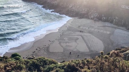Sand portraits honour First World War dead in Cornwall
