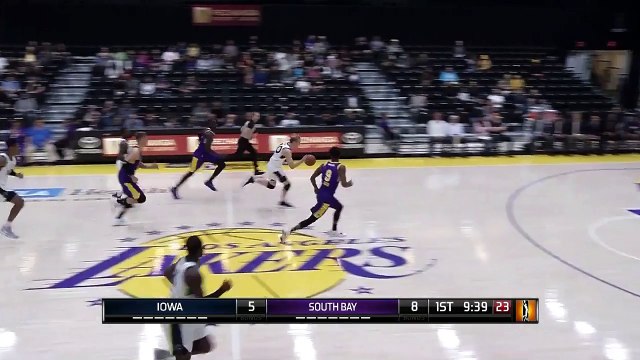 Canyon Barry, son of NBA HOF Rick Barry, Drops Career-High 23 PTS & 10 REB For Iowa Wolves