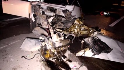 Duvara Çarpan Araç Hurdaya Döndü: 1 Yaralı