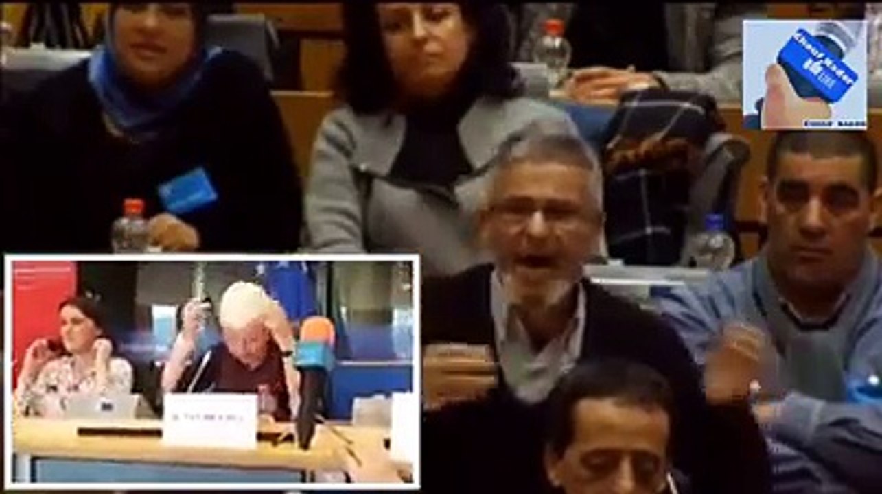 Un citoyen marocain d'Al Hoceima... sur le maroc dans une salle du parlement européen