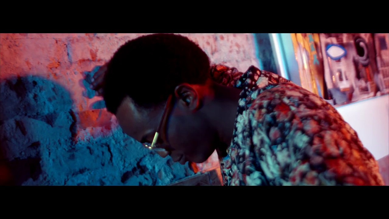 Menor Menor x Farruko - Falsas Promesas (Remix) [Official Music Video]