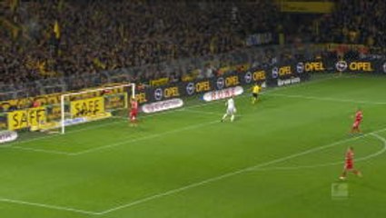 Alcacer stuns Bayern in Klassiker thriller