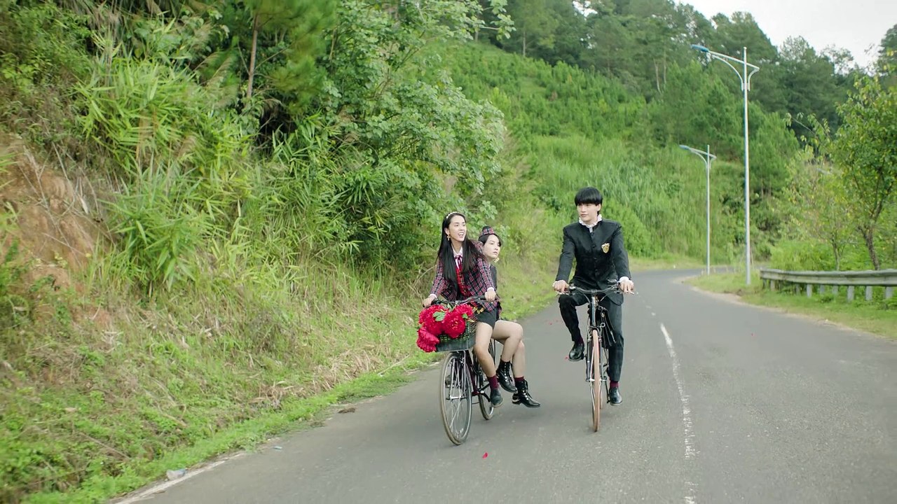 Màu Nước Mắt - Nguyễn Trần Trung Quân - Official Music Video