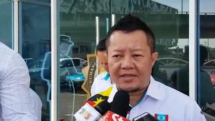 Sarawak PKR Information Chief: Not right to manhandle journalist