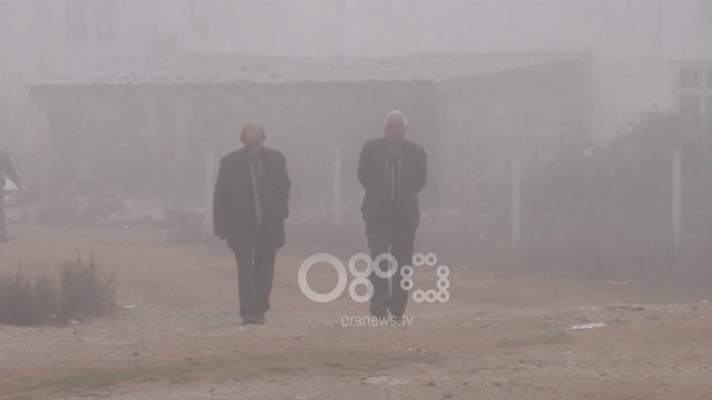 Ora News - Kukësi, prej ditësh në pushtetin e mjegullës së dendur