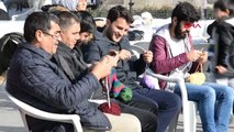 Erzurum Erkekler, Kadınlarla Birlikte 'Savaşın Çocukları' İçin Ördü