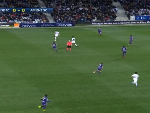 لقطة: الدوري الفرنسي: بلين يُهدي أميان فوزًا ثمينًا أمام فريقه السابق تولوز إثر لعبة جماعيّة أنيقة