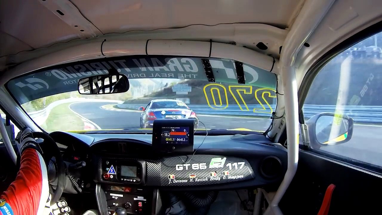 VÍDEO: Toyota GT86, vaya defensa en el circuito de Nürburgring