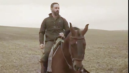 Download Video: Santiago Abascal cabalgando en tierras andaluzas