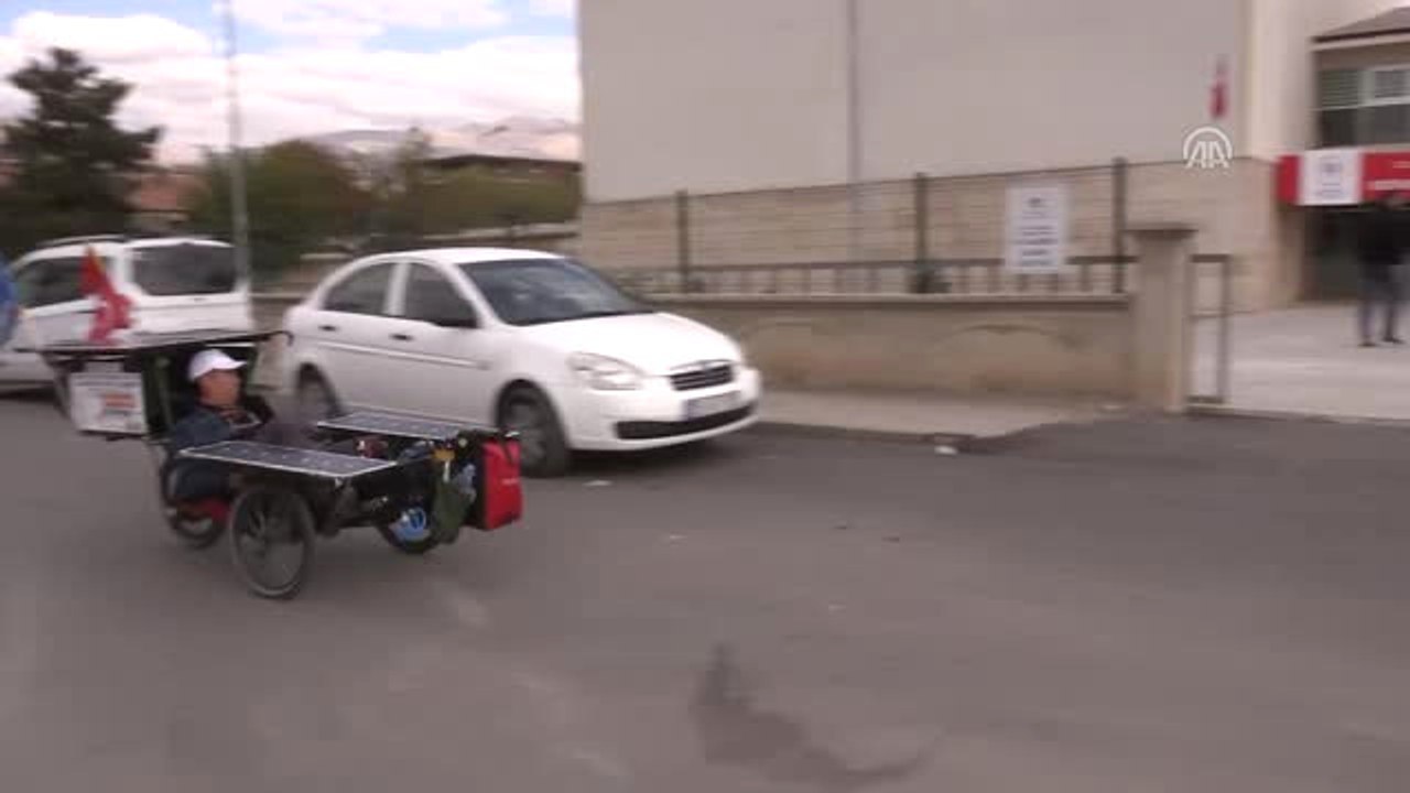 Güneş Enerjili Bisikletle Fransa'dan Erzincan'a Geldi