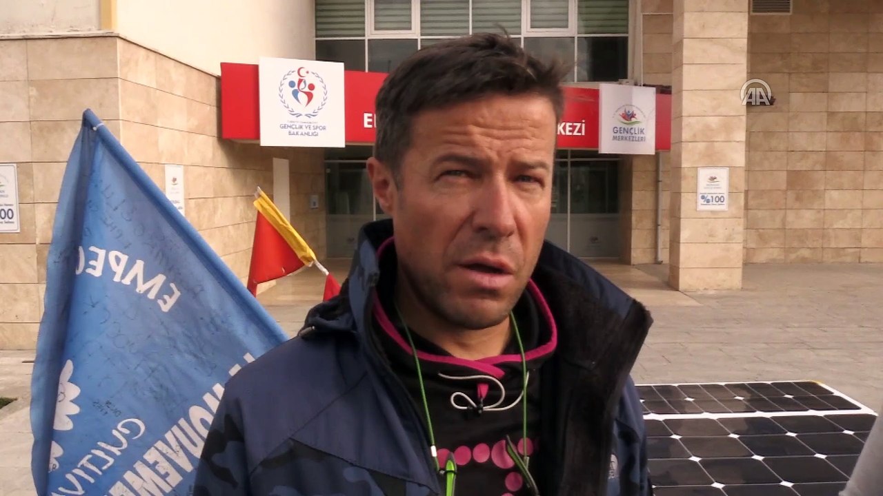 Güneş enerjili bisikletle Fransa'dan Erzincan'a geldi