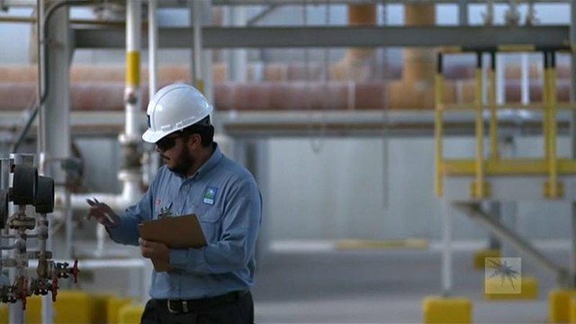 H Σαουδική Αραβία μειώνει την παραγωγή πετρελαίου