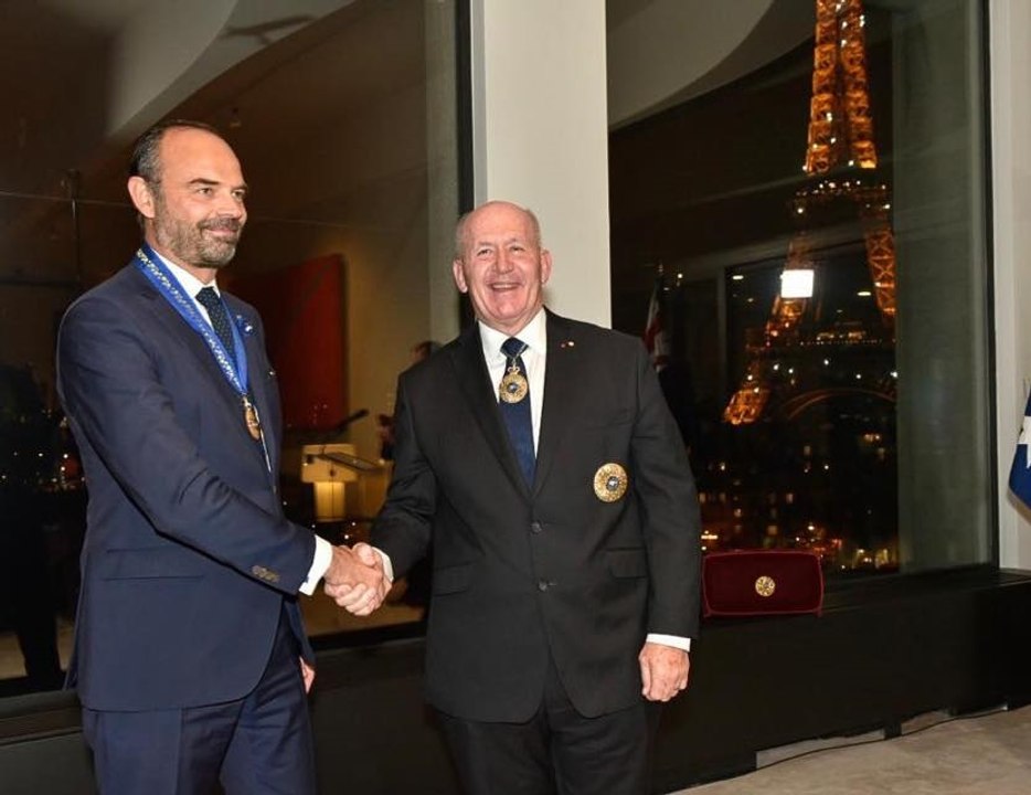 Édouard Philippe élevé au rang d’officier honoraire de l’Ordre d’Australie