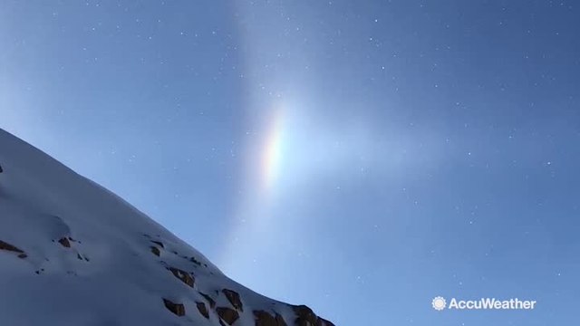 AccuWeather's Reed Timmer records beautiful halo surrounding the sun