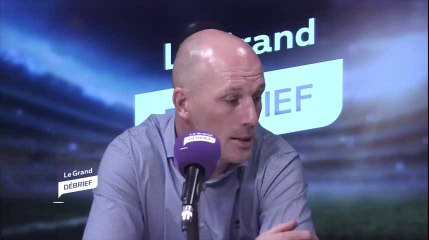 P. Clement : "Mettons des jeunes arbitres dans le bus du VAR"