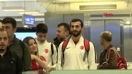 Spor Karate Milli Takımı Yurda Döndü