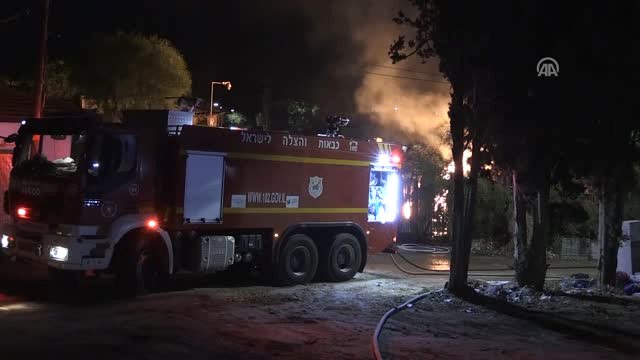 Gazze'den İsrail'e Füze Saldırısı Sonrası Yangın