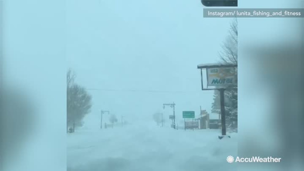 Heavy snow blankets town