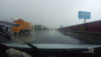 Two Semis Nearly Crash Into Each Other